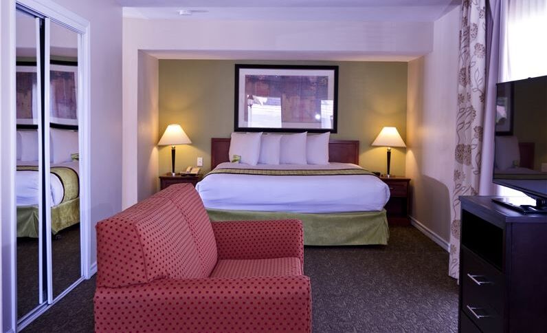 Chase Hotel 3*